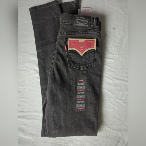 Levi's 720 High Rise Super Skinny Juniors Jeans Black Size 14A - Picture 1 of 3